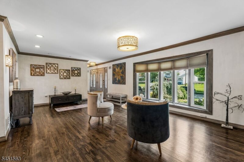 Property Photo: 196 Hawthorne Dr NJ 07066