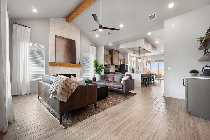 Property Photo: 7604 52nd Street TX 79407