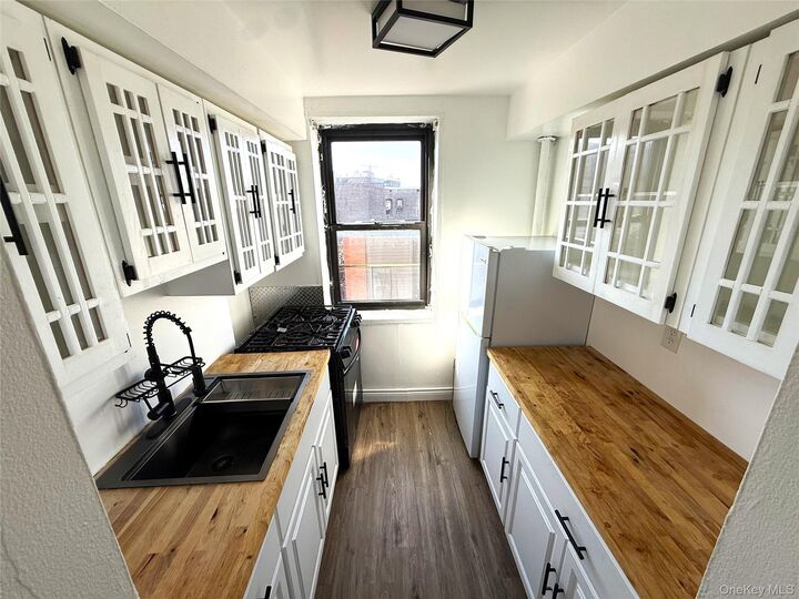 Property Photo: 143 Bruce Avenue 3G NY 10705