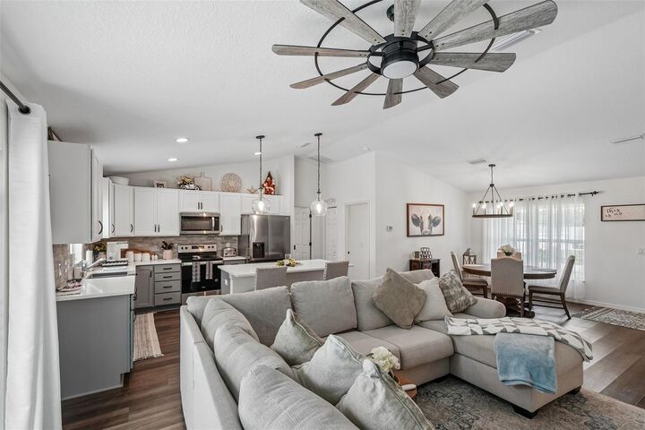 Property Photo:  1740 NE 160th Place  FL 32113 