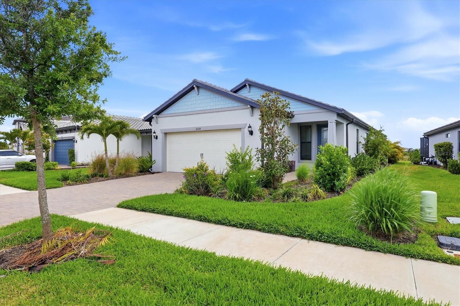 Property Photo:  6229 Fish Eagle Court  FL 34275 