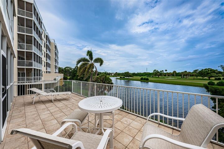 Property Photo: 1200 Country Club Drive 5101 FL 33771