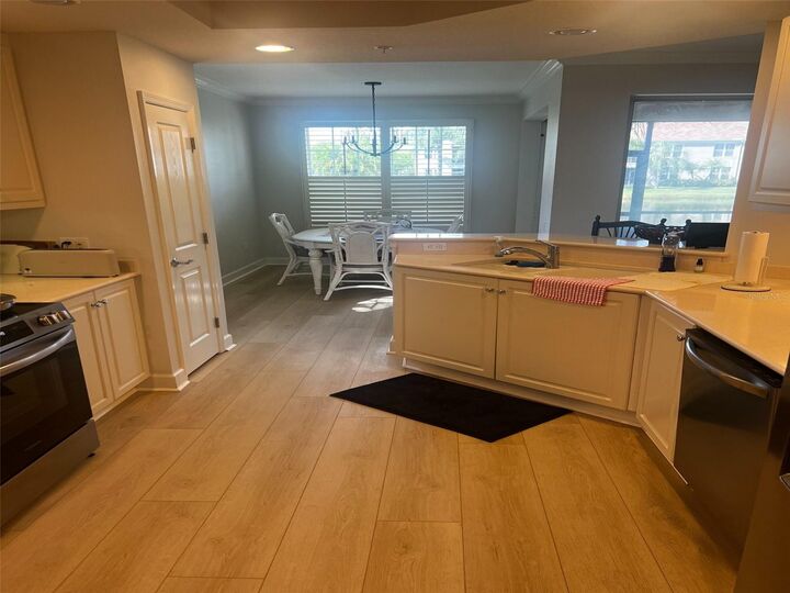 Property Photo: 5235 Parisienne Place 101B28 FL 34238