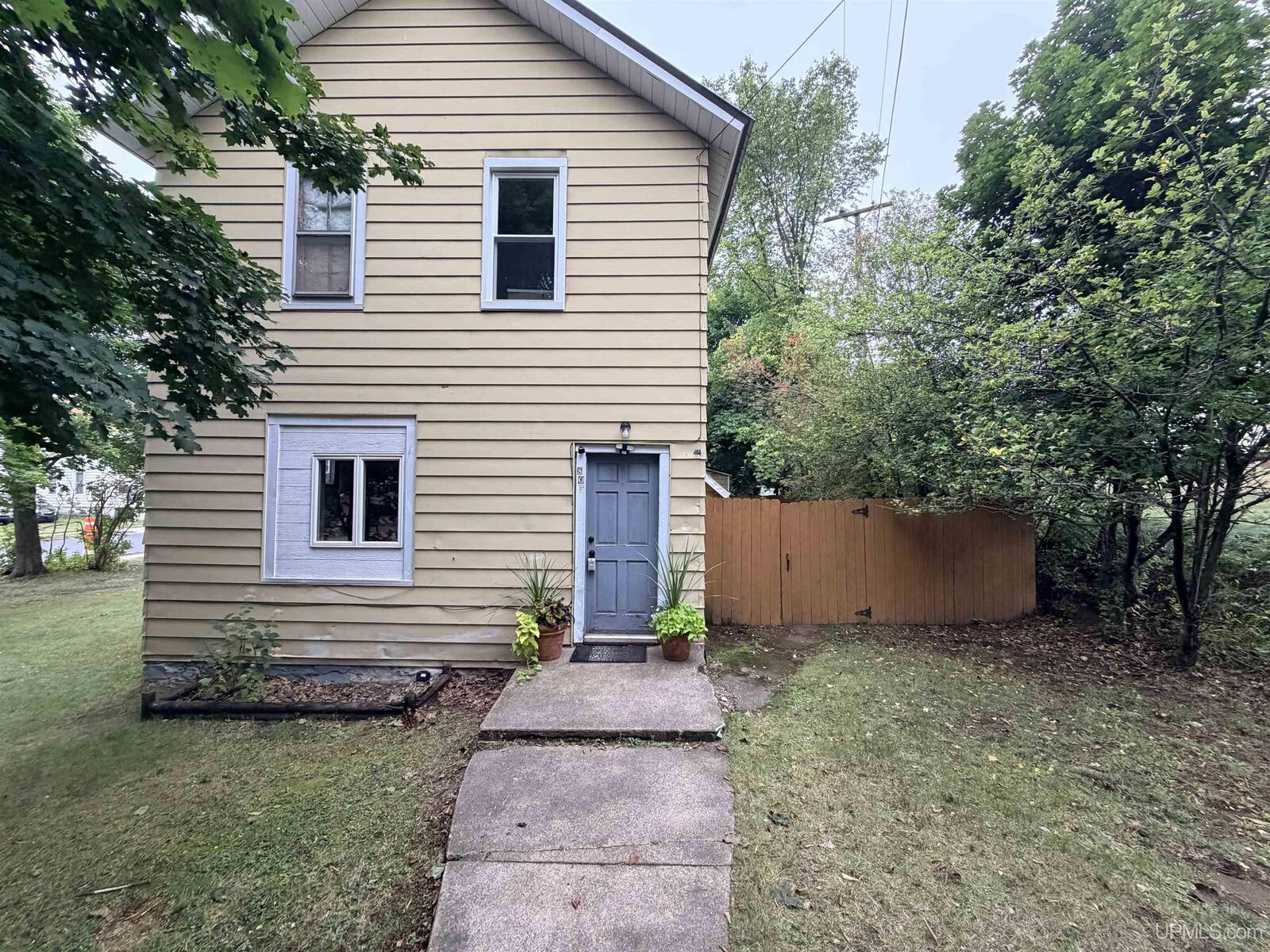Property Photo:  805 N 5th Street  MI 49849 