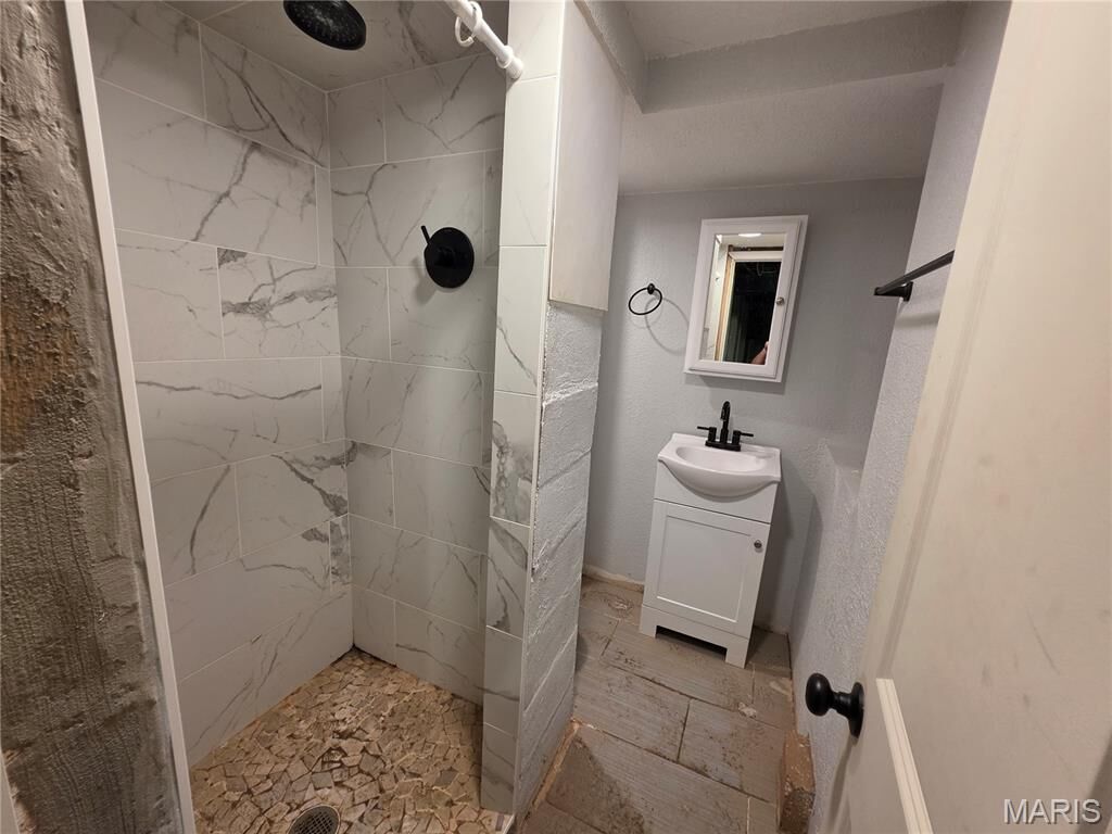 Property Photo:  1465 Rose Street  MO 63701 