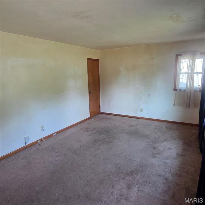Property Photo: 8568 Ardelia Avenue MO 63114