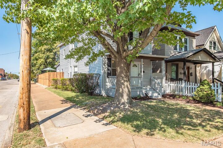 Property Photo: 5387 Reber Place MO 63139