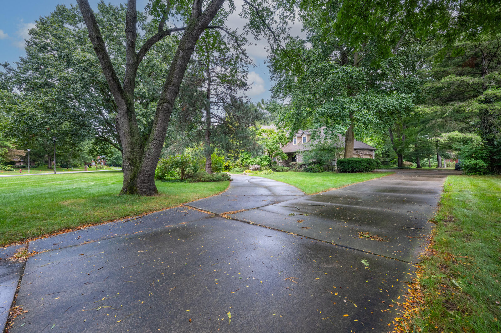 Property Photo:  5375 N Alpine Ridge  MI 49127 