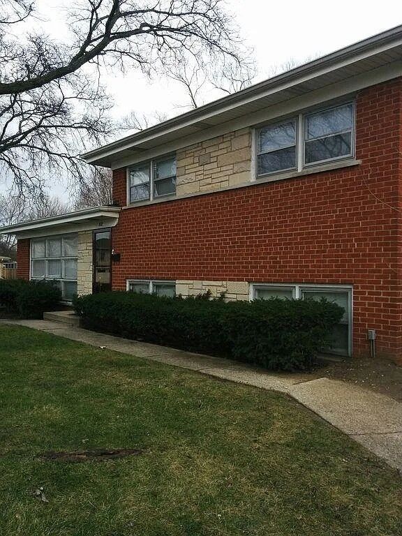 Property Photo:  312 Sunset Drive  IL 60091 