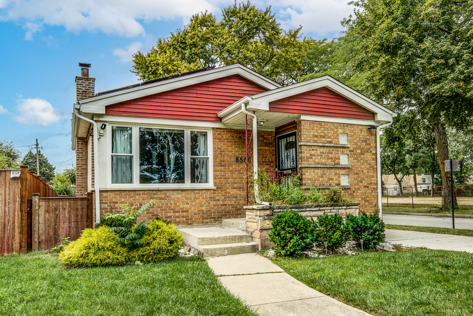 Property Photo:  8500 S Calumet Avenue  IL 60619 