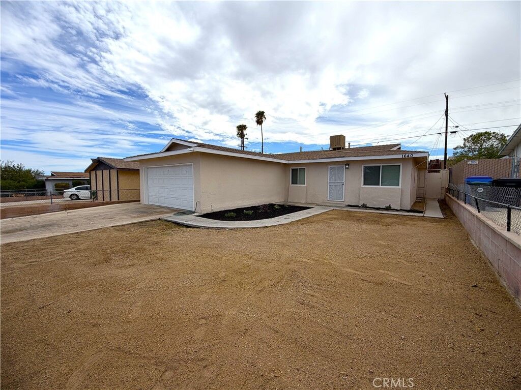 Property Photo: 1640 Sunset Street CA 92311