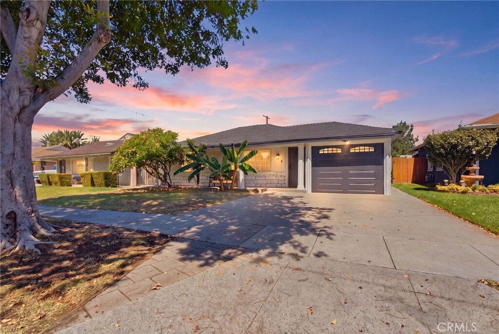Property Photo:  11907 Allard  CA 90650 