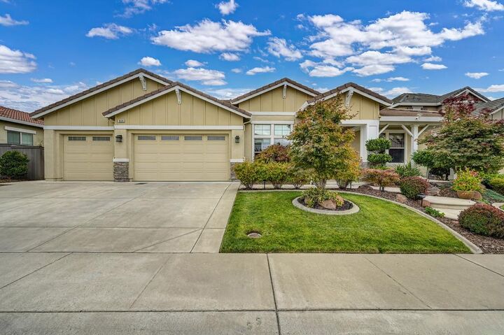 Property Photo: 968 Dusty Stone Loop CA 95765