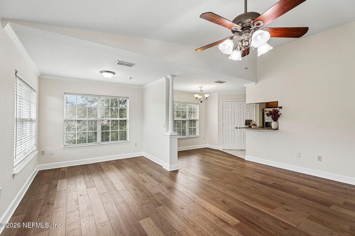 Property Photo: 7800 Point Meadows Drive 531 FL 32256