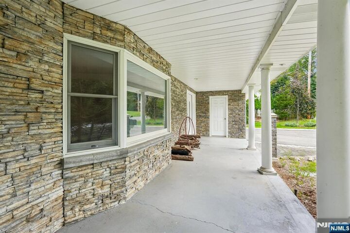Property Photo:  33 Randolph Street  NJ 07656 