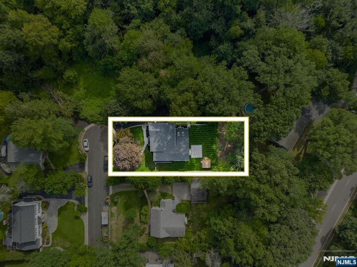 Property Photo: 914 Hammond Road NJ 07450
