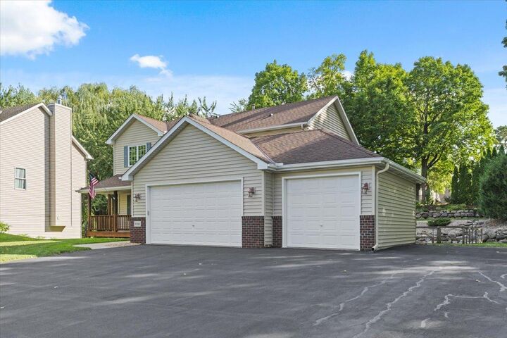 Property Photo: 8549 Woodland Curve MN 55375