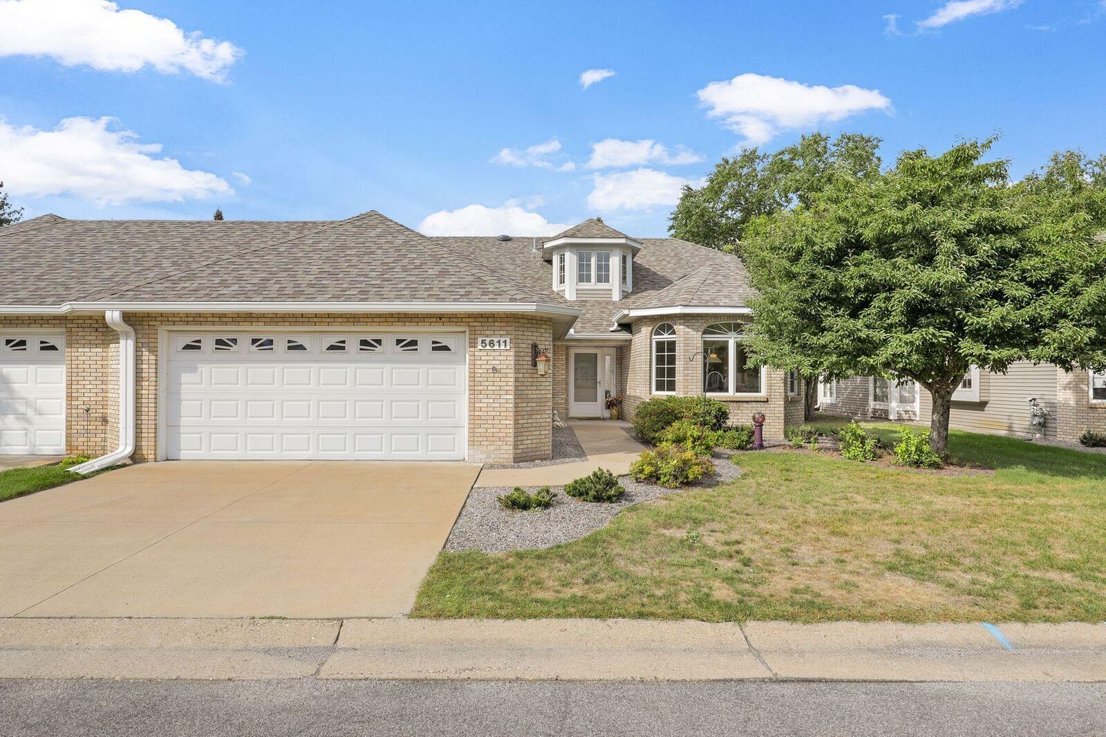 Property Photo: 5611 Dunlap Avenue N MN 55126