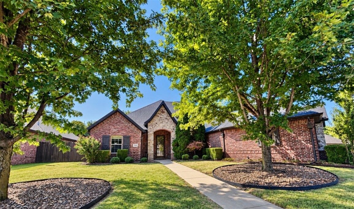 Property Photo: 3209 SW Joshua Avenue AR 72713