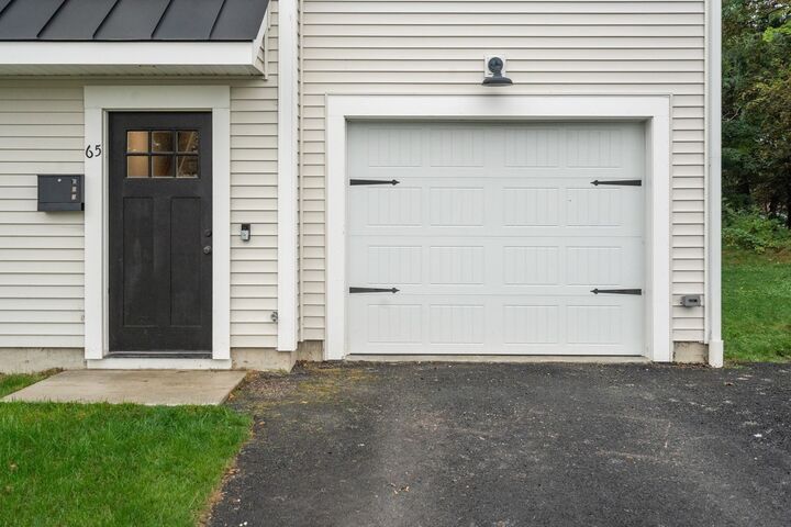Property Photo:  65 Castine St.  MA 01606 