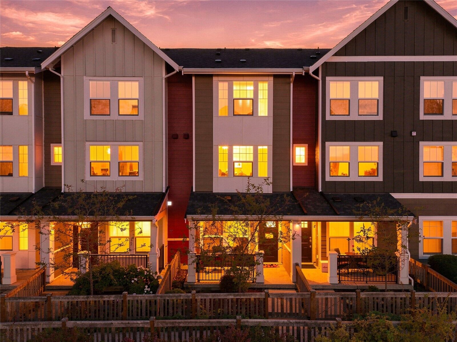 Property Photo: 3430 SW Graham Street 903 WA 98126