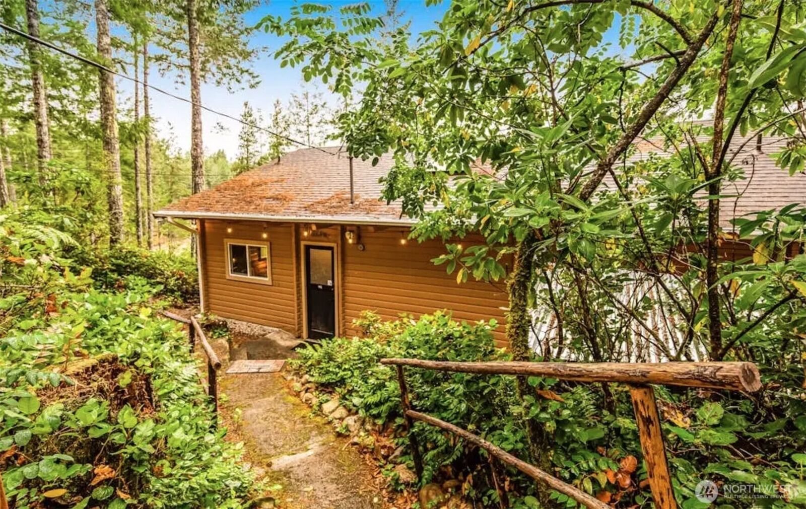 Property Photo: 321 NE Lakeshore Drive S WA 98588