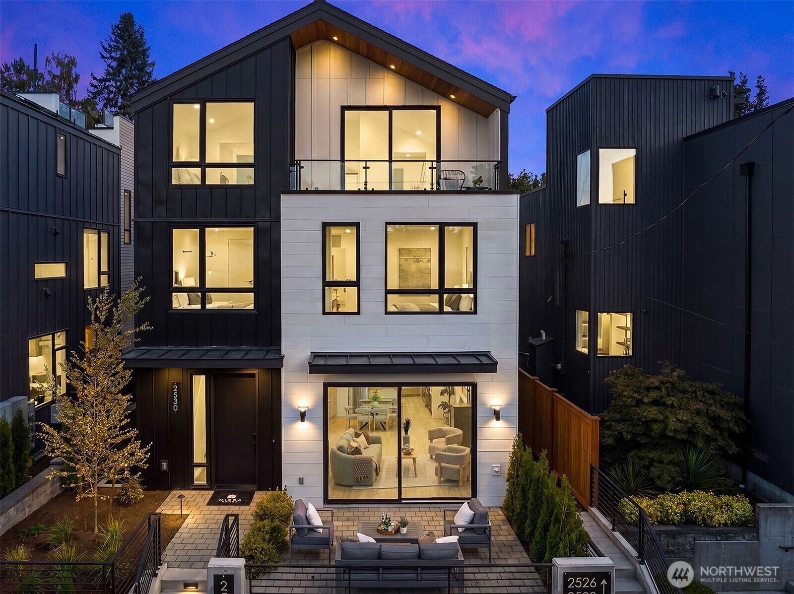 Property Photo: 2530 30th Avenue W WA 98199