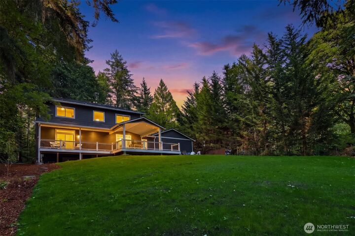 Property Photo: 16761 NE Sanwick Place WA 98110