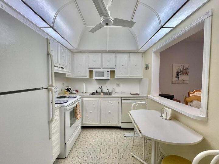 Property Photo: 259 S Cypress Road 547 FL 33060