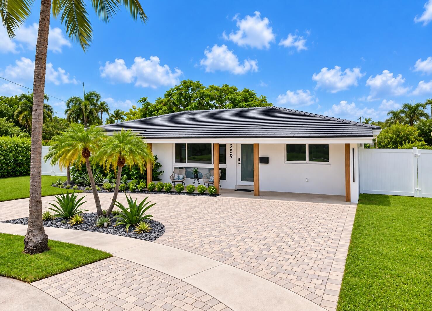 Property Photo: 259 SE 4th Avenue FL 33060