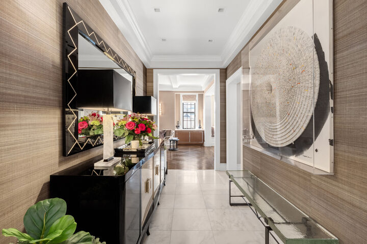 Property Photo:  21 E 66th Street 8W  NY 10065 