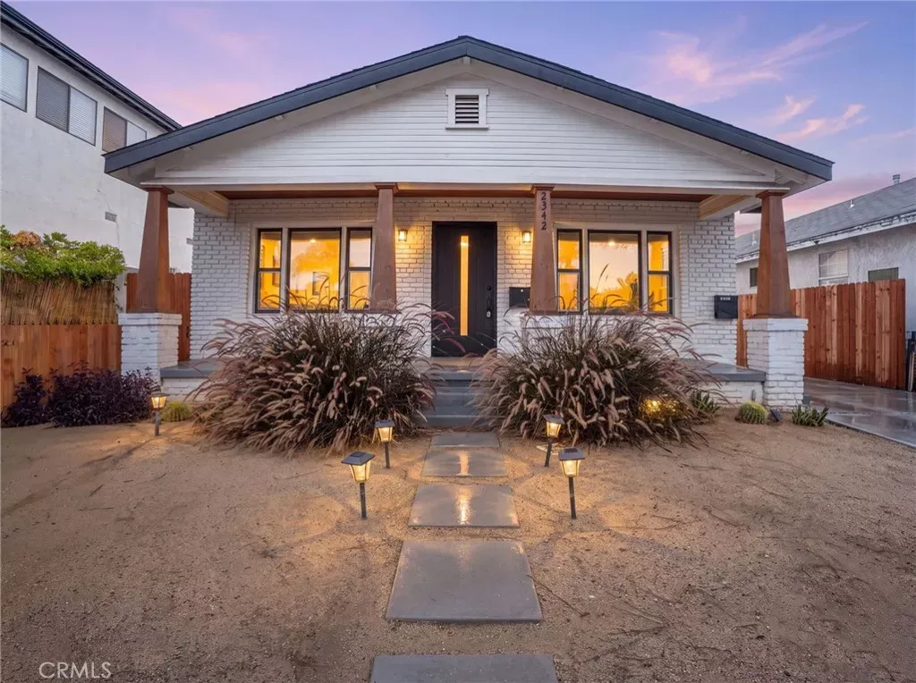 Property Photo:  2342 S Cochran  CA 90016 