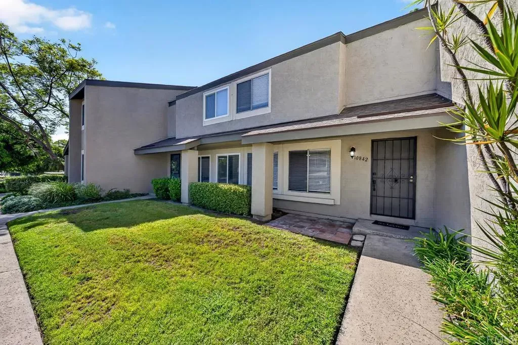 Property Photo: 10842 Macouba Place CA 92124