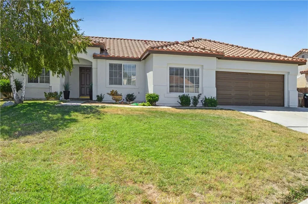 Property Photo:  421 Dorothy Anna Drive  CA 92220 