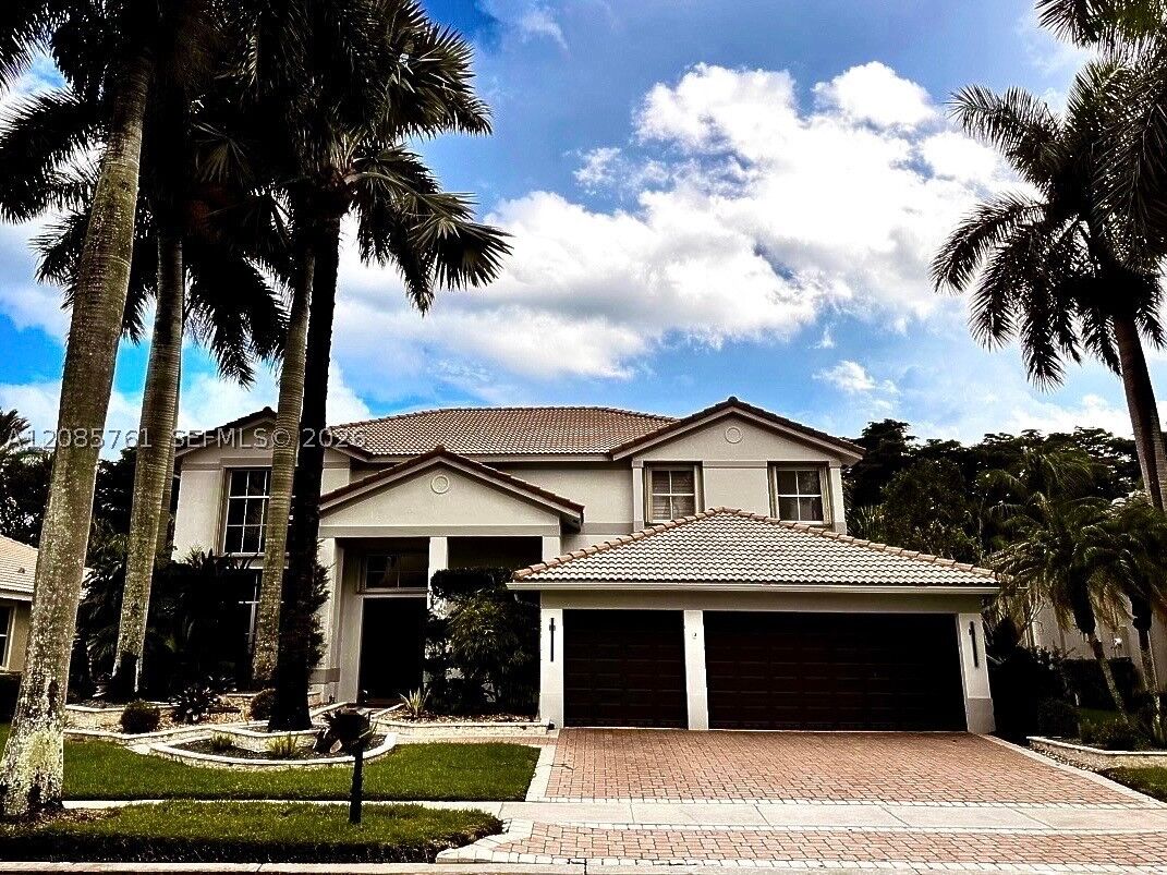 Property Photo:  1606 Victoria Pointe Cir  FL 33327 