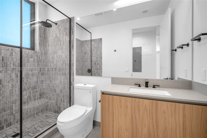 Property Photo:  91 NW 27th St 504  FL 33127 