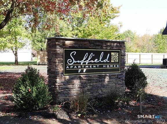 Property Photo:  390 Boston Neck Road 1G  CT 06078 