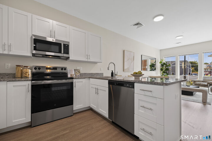 Property Photo: 55 Steele Boulevard 201 CT 06037