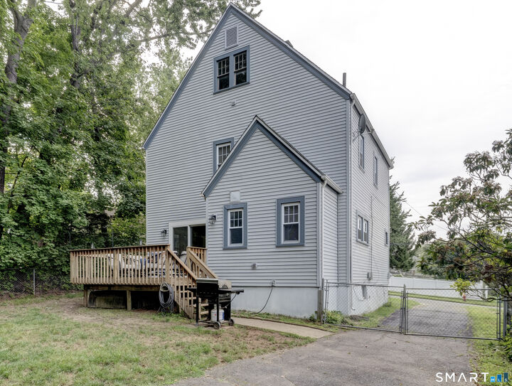 Property Photo:  11 Dix Road  CT 06109 