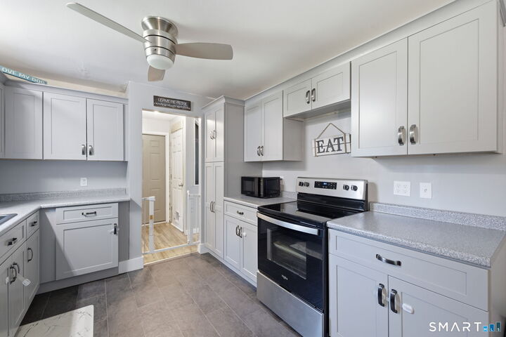 Property Photo:  297 Lake Street  CT 06066 