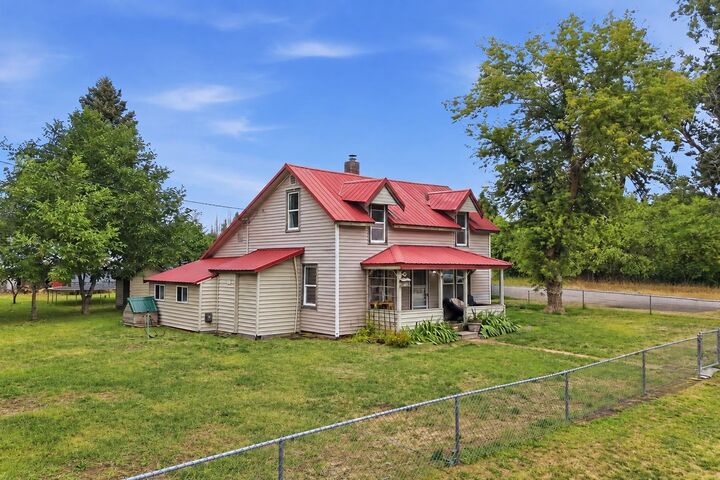 Property Photo: 4452 N Swenson Rd WA 99110