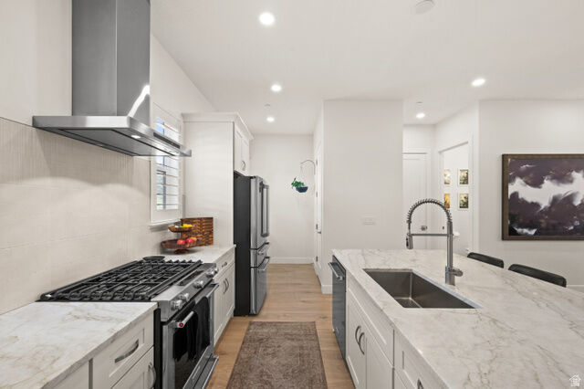 Property Photo: 4934 S Beverly Ct E UT 84117
