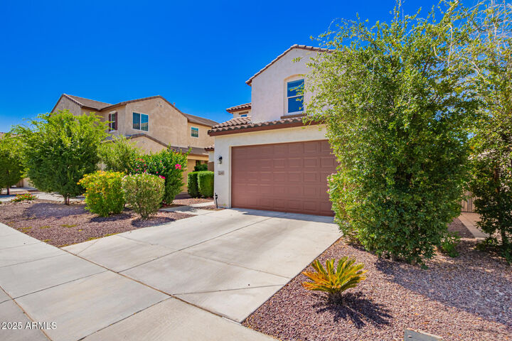 Property Photo: 2249 W Betty Elyse Lane AZ 85023