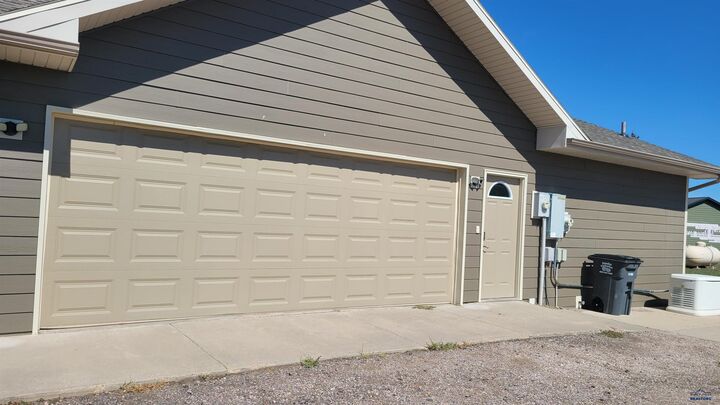 Property Photo: 509 Trail Dr SD 57719