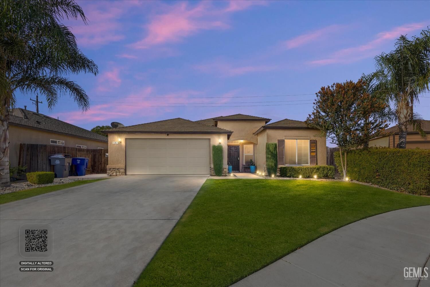 Property Photo:  402 Dagenham Court  CA 93307 