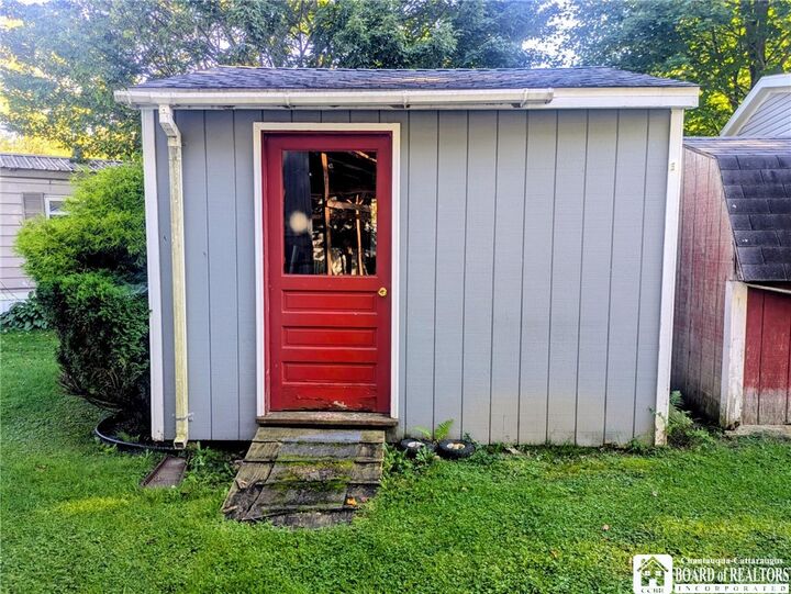 Property Photo:  51 Brookside  NY 14701 