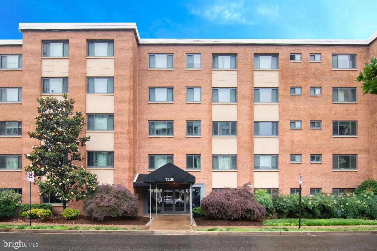 Property Photo:  1200 S Arlington Ridge Road 205  VA 22202 