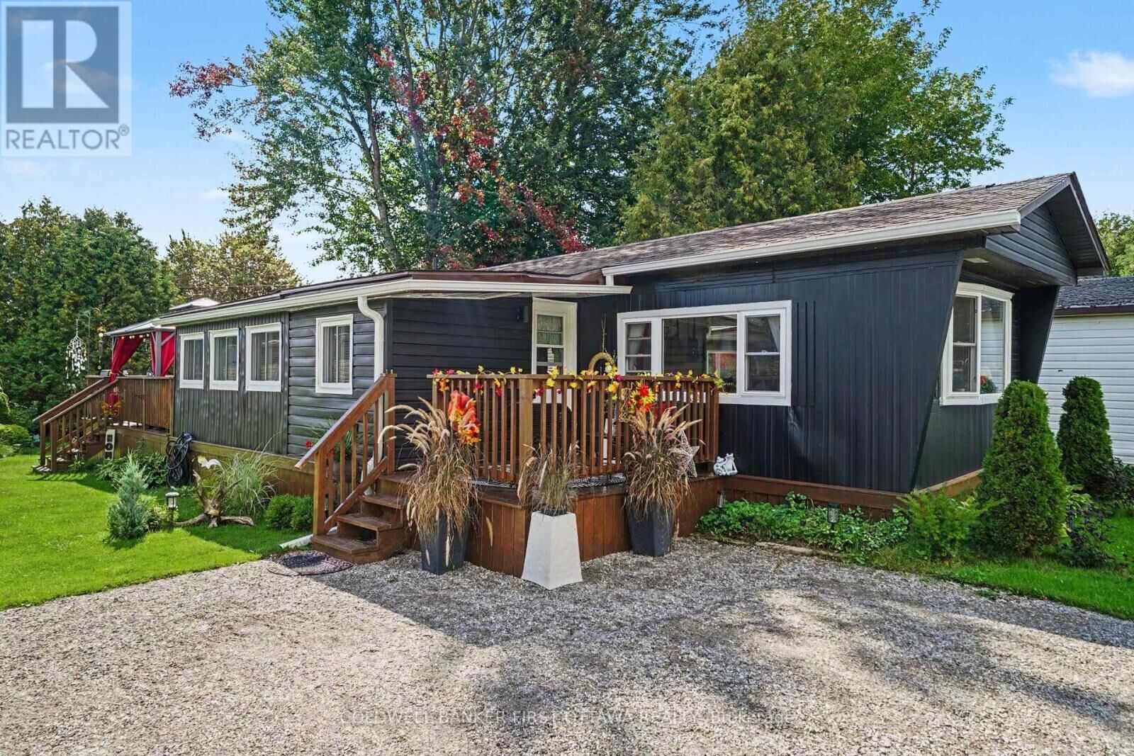 Photo de la propriété: 9 Saddle Avenue ON K7A 4S5