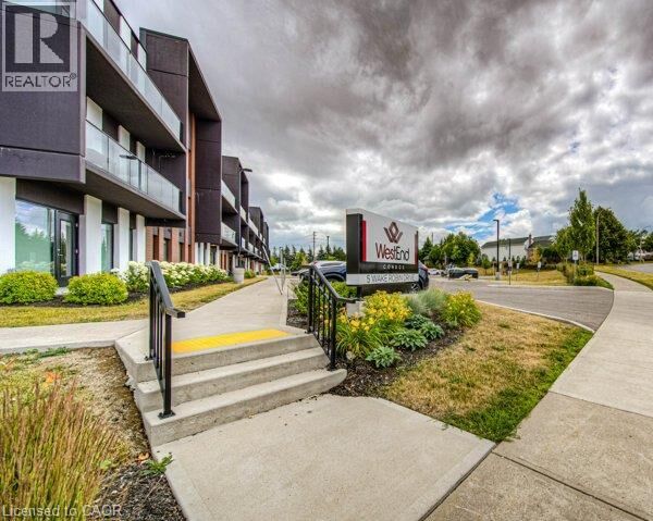 Property Photo:  5 Wake Robin Drive 107  ON N2E 0H6 