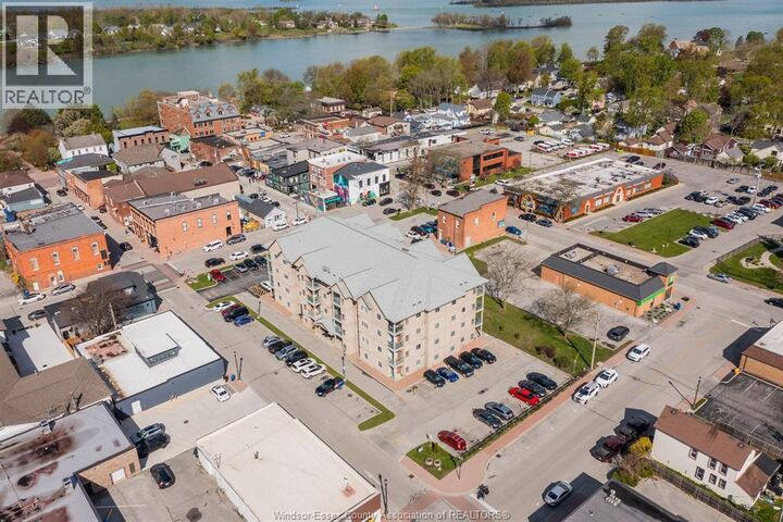 Property Photo:  90 Murray Street 305  ON N9V 4B9 